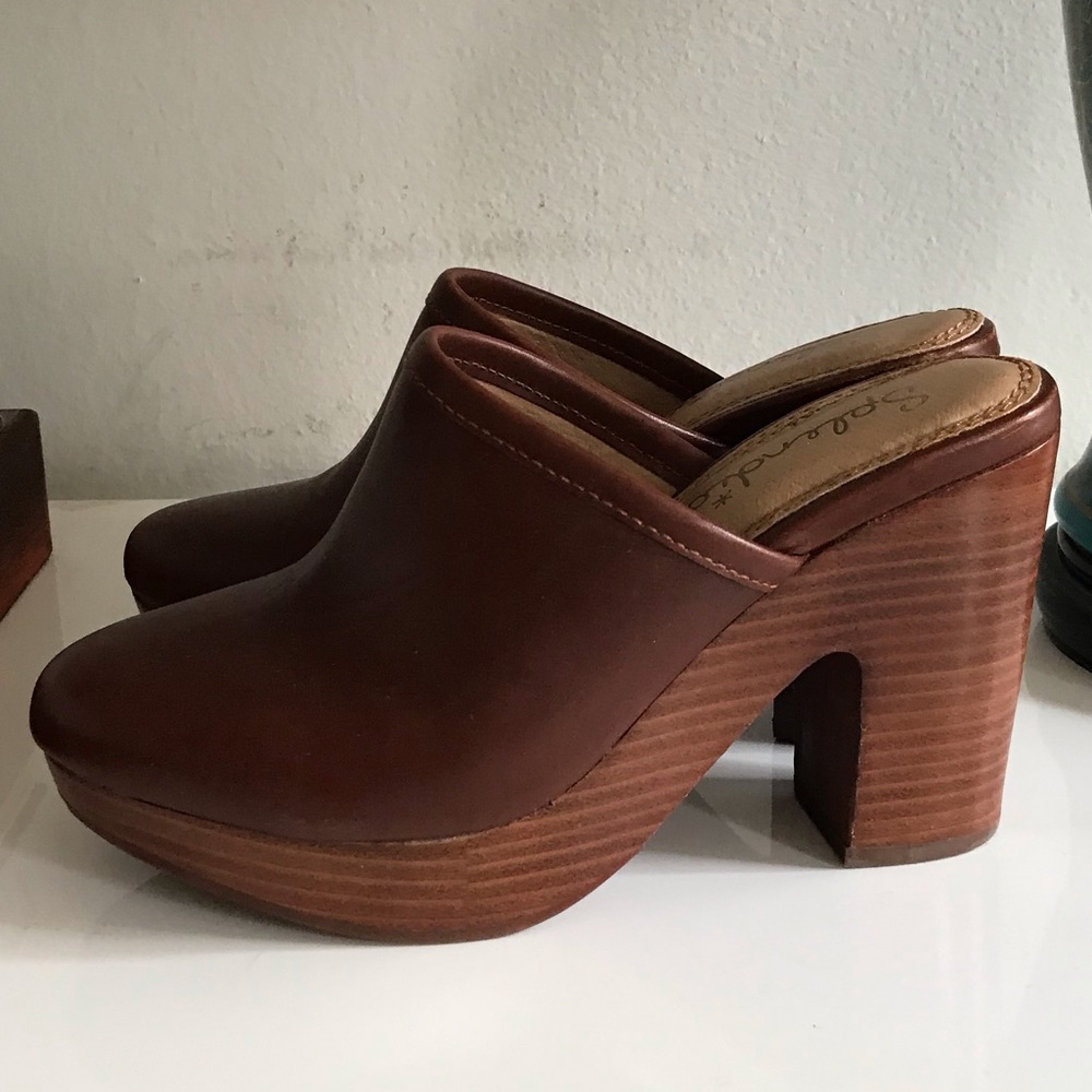 Splendid Mule Clogs in Brown - Picture 4 of 7